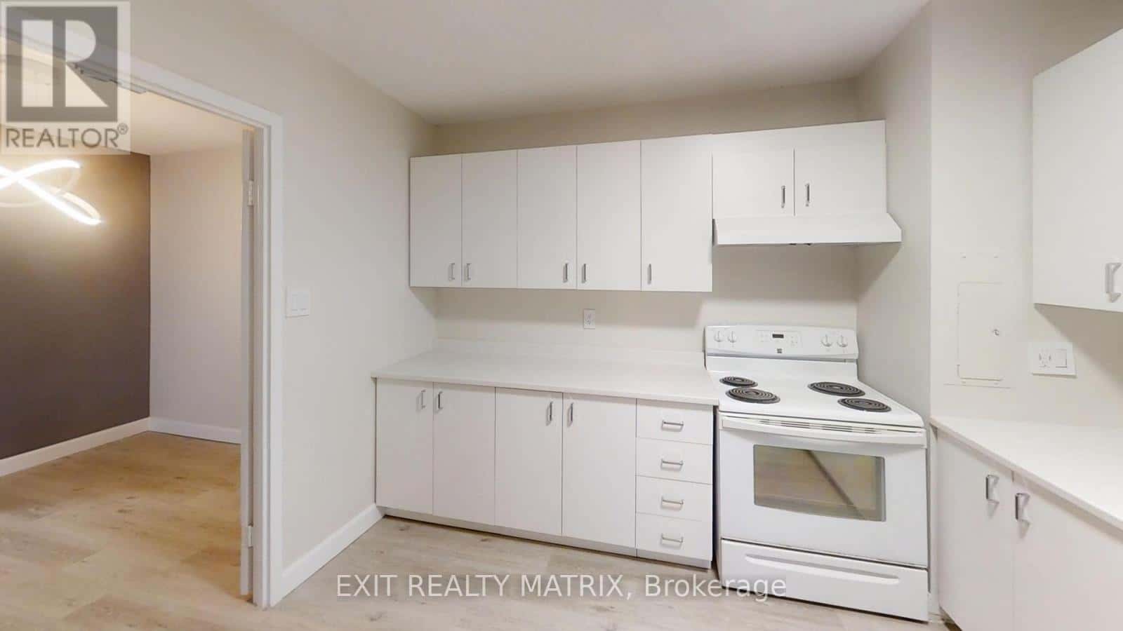 1011 - 2951 RIVERSIDE DRIVE — Ottawa - Photo 4 of 8