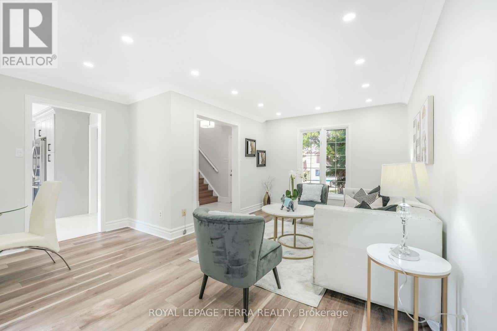 67 LIVINGSTONE STREET W — Barrie (Sunnidale) - Photo 4 of 34