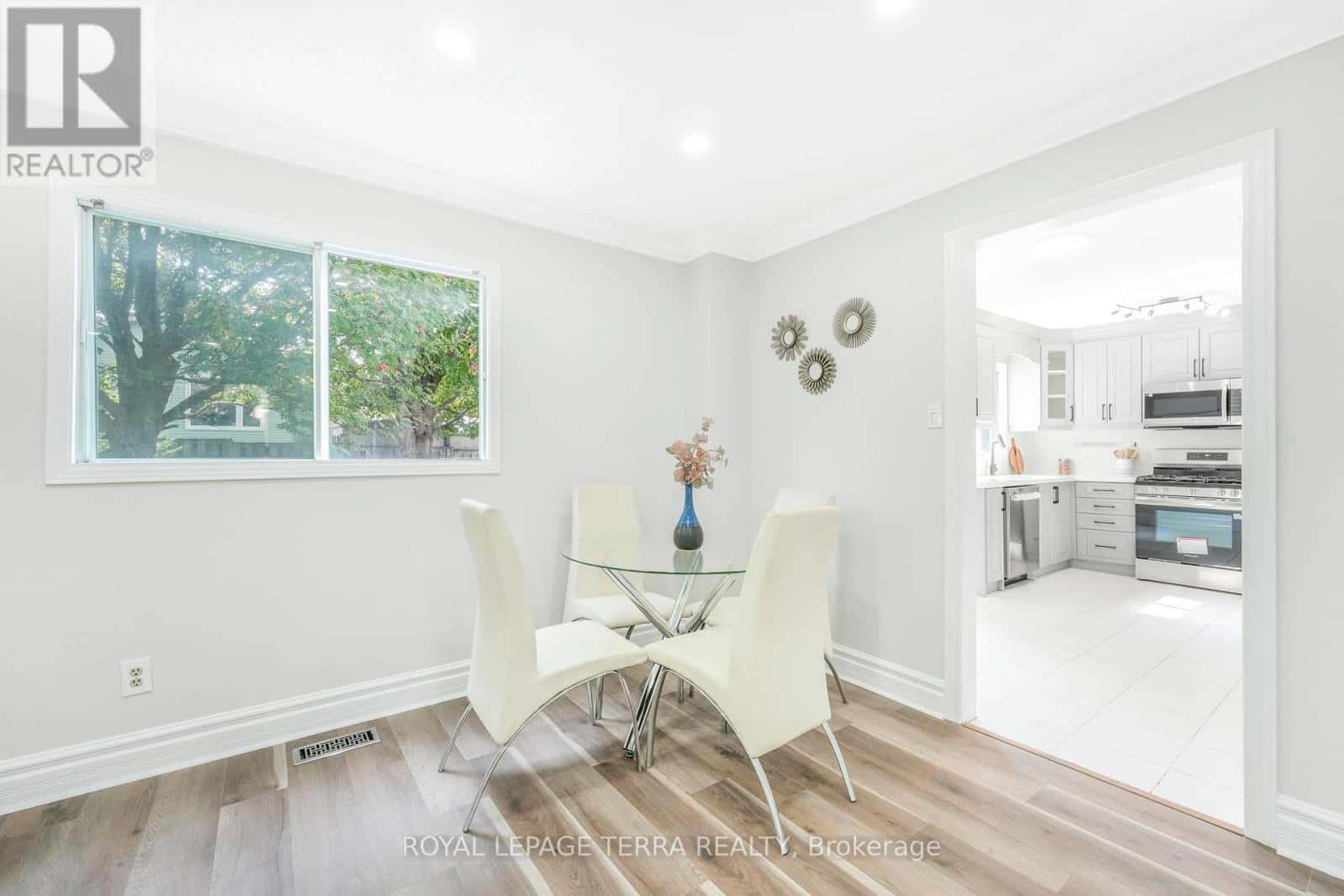 67 LIVINGSTONE STREET W — Barrie (Sunnidale) - Photo 5 of 34