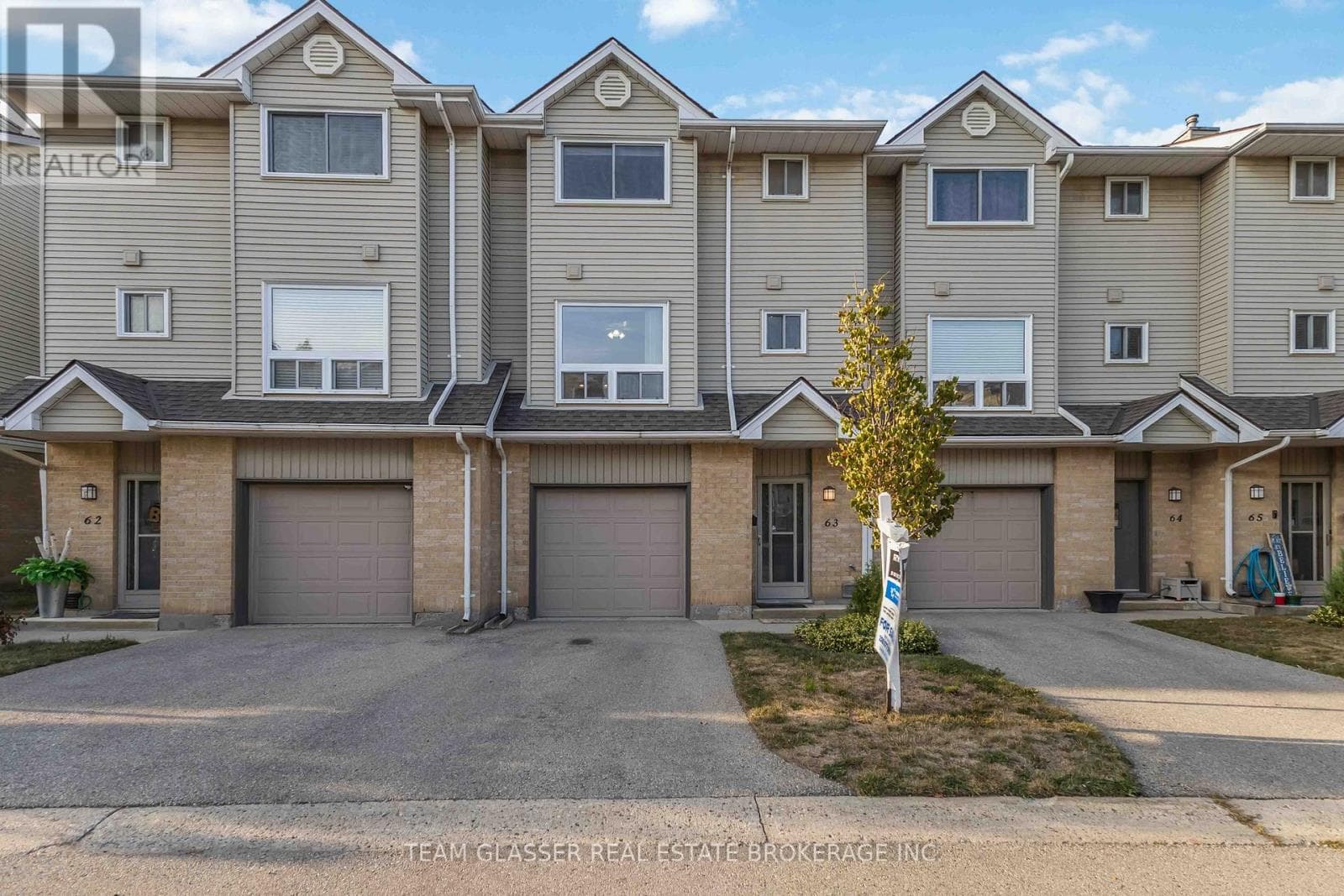 63 - 1990 WAVELL STREET — London East (East I) - Main photo