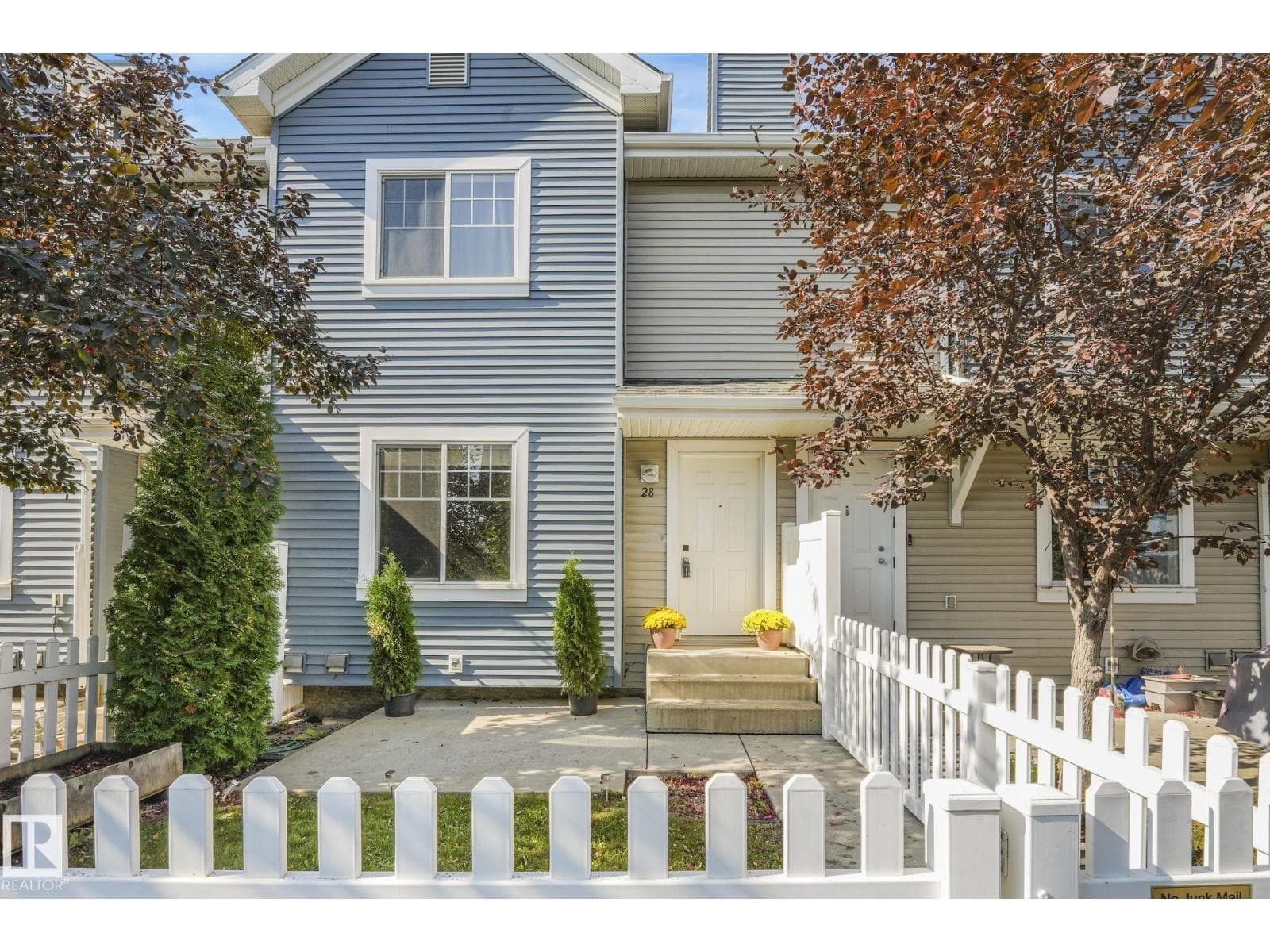 #28 8304 11 AV SW — Edmonton - Main photo