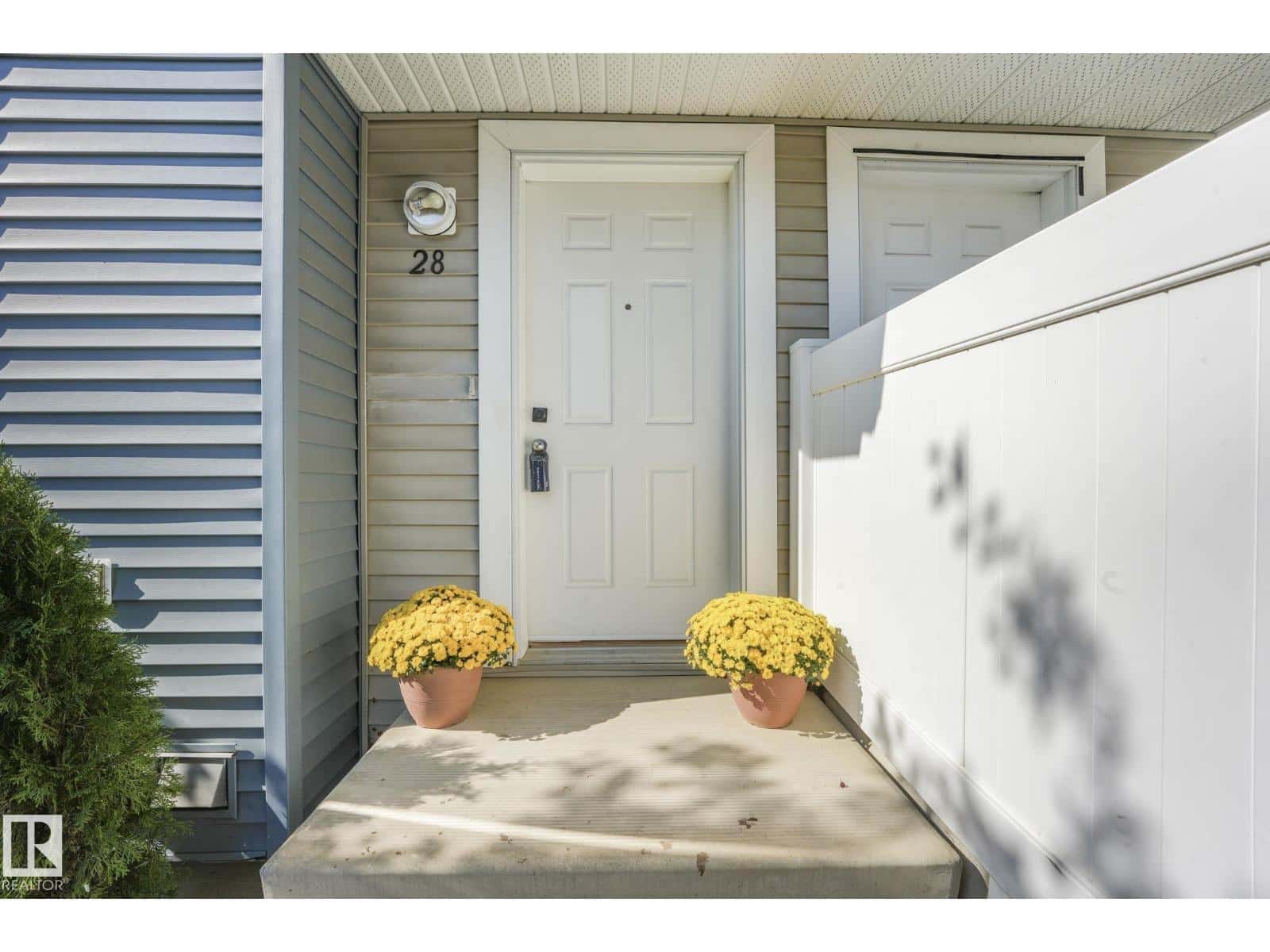 #28 8304 11 AV SW — Edmonton - Photo 3 of 52