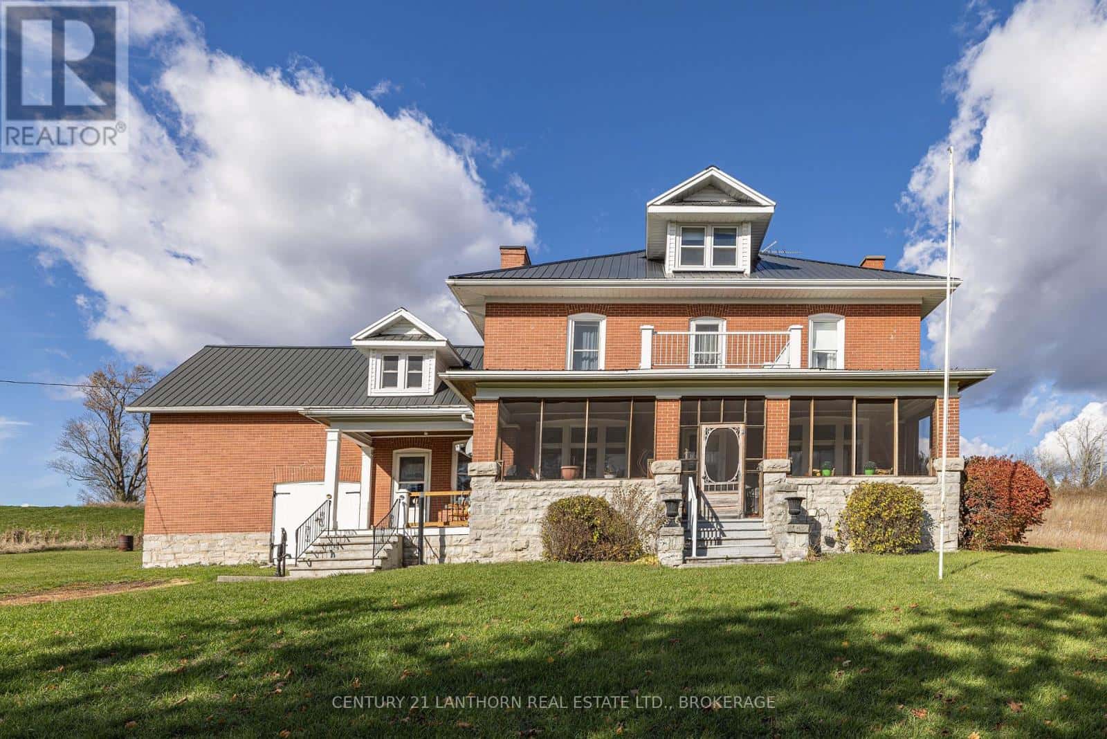 530 MAIN STREET — Greater Napanee - Photo 3 of 45