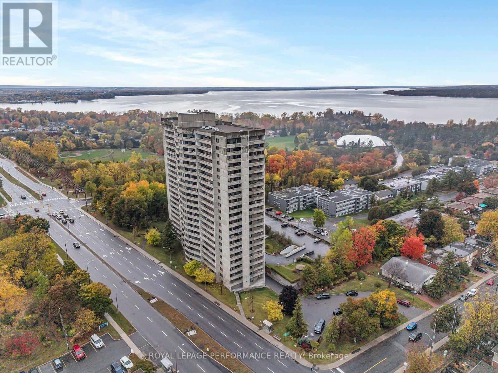 308 - 415 GREENVIEW AVENUE — Ottawa - Photo 2 of 26