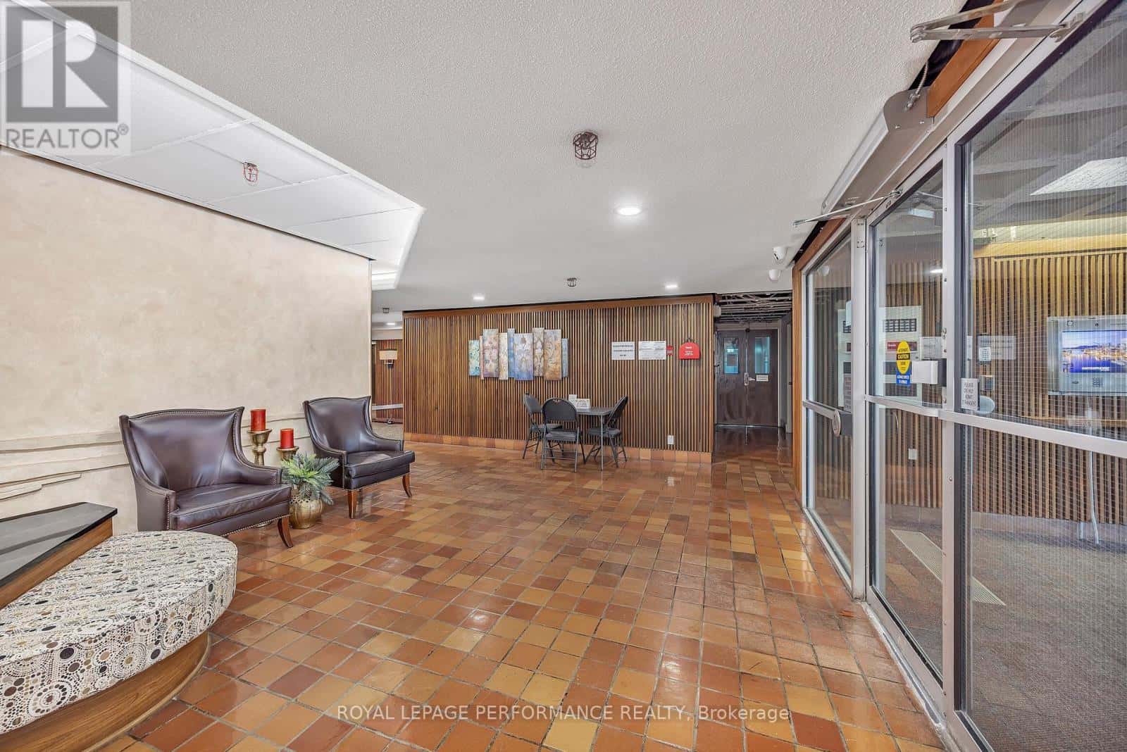 308 - 415 GREENVIEW AVENUE — Ottawa - Photo 4 of 26