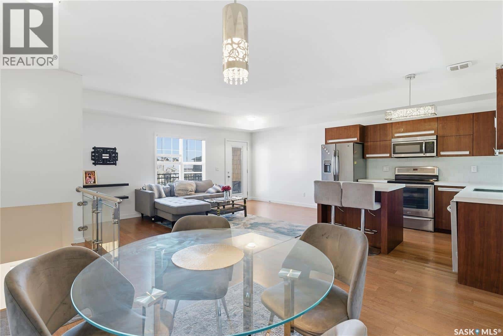 1806 1015 Patrick CRESCENT — Saskatoon - Photo 4 of 43