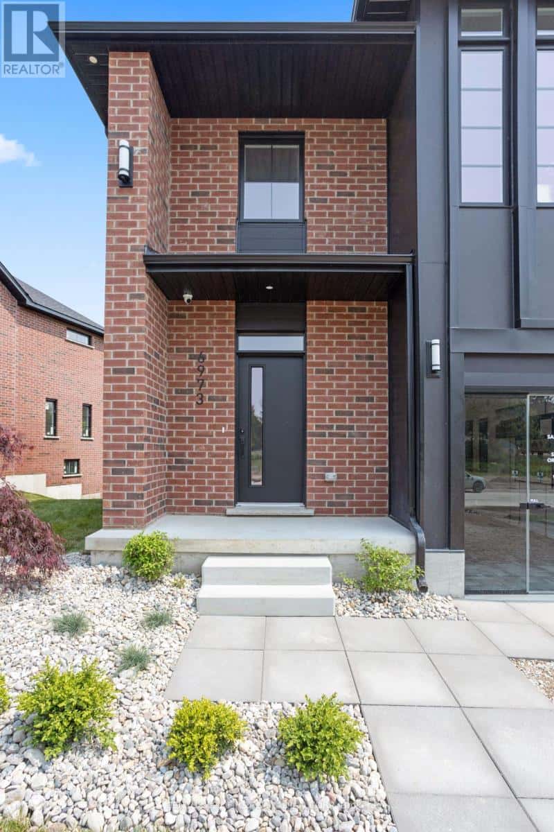 6973 HEATHWOODS AVENUE — London South (South V) - Photo 5 of 46