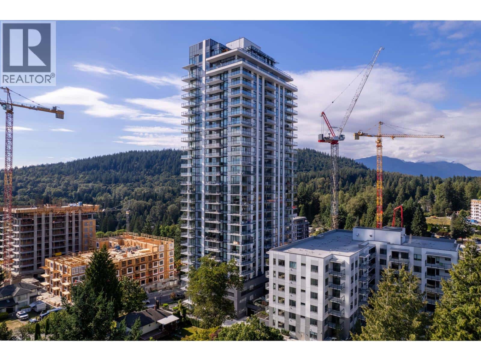 2203 626 CLAREMONT STREET — Coquitlam - Photo 2 of 29