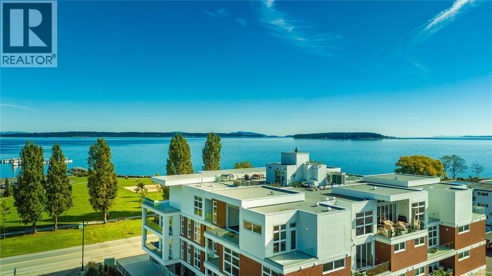 204 9570 Fifth St — Sidney, British Columbia - Main photo