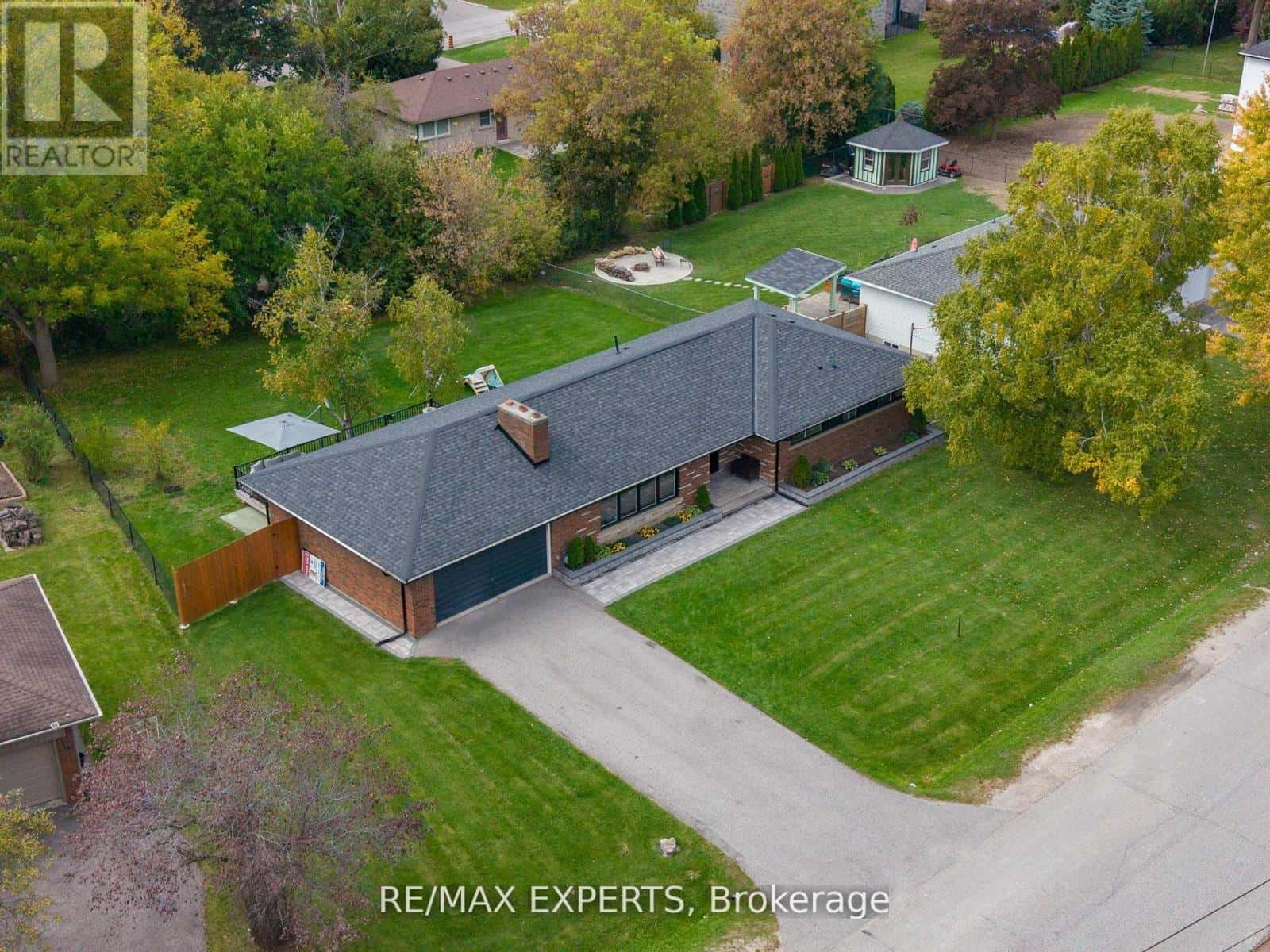 26 WELLAR AVENUE — King (Nobleton) - Photo 2 of 50