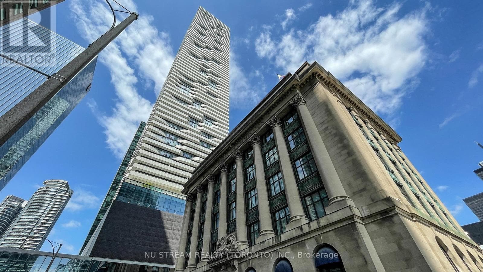 PH101 - 100 HARBOUR STREET — Toronto (Waterfront Communities) - Main photo