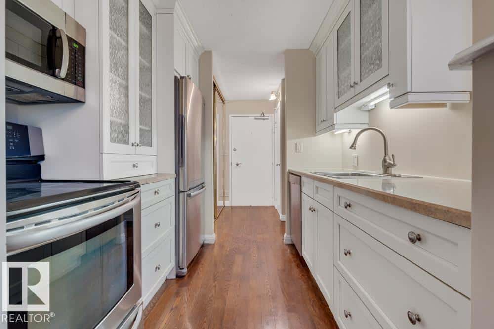 #1012 11307 99 AV NW NW — Edmonton - Photo 5 of 46