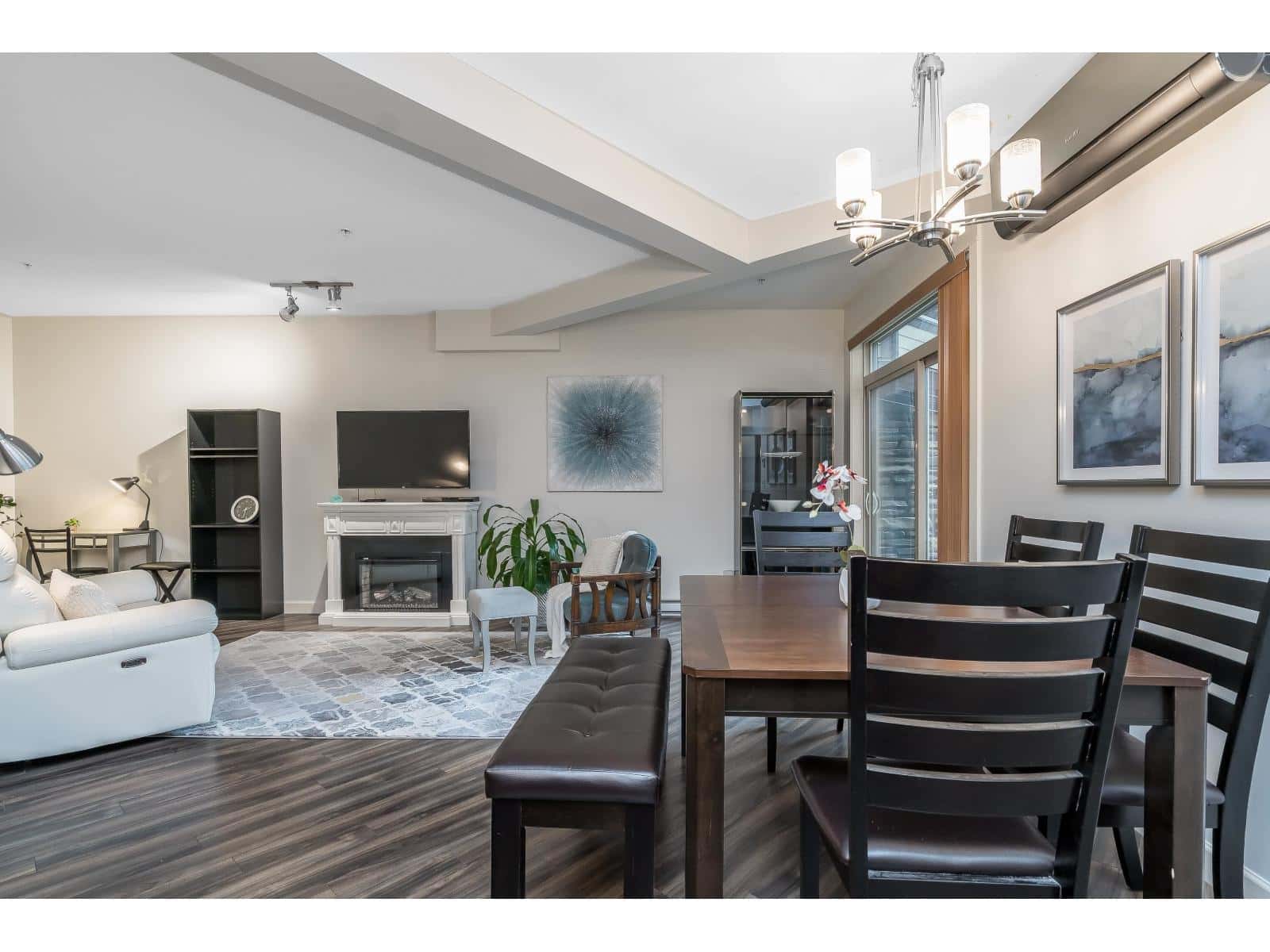 202 32445 SIMON AVENUE — Abbotsford - Photo 2 of 40