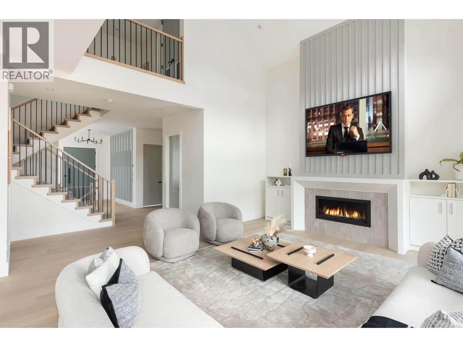 615 NICOLA AVENUE — Coquitlam - Photo 2 of 39