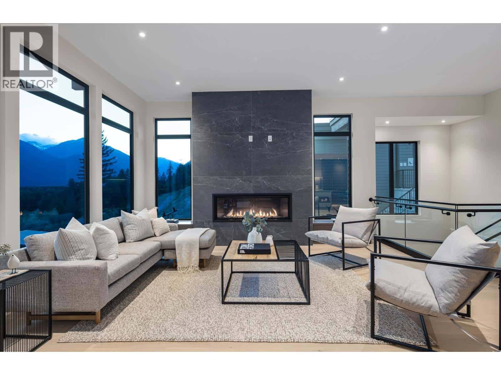 7681 CERULEAN DRIVE — Pemberton - Photo 3 of 24