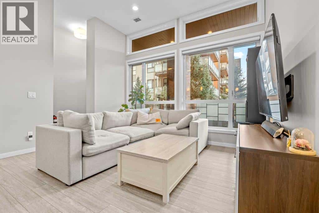 124, 122 Mahogany Centre SE — Calgary - Photo 5 of 16