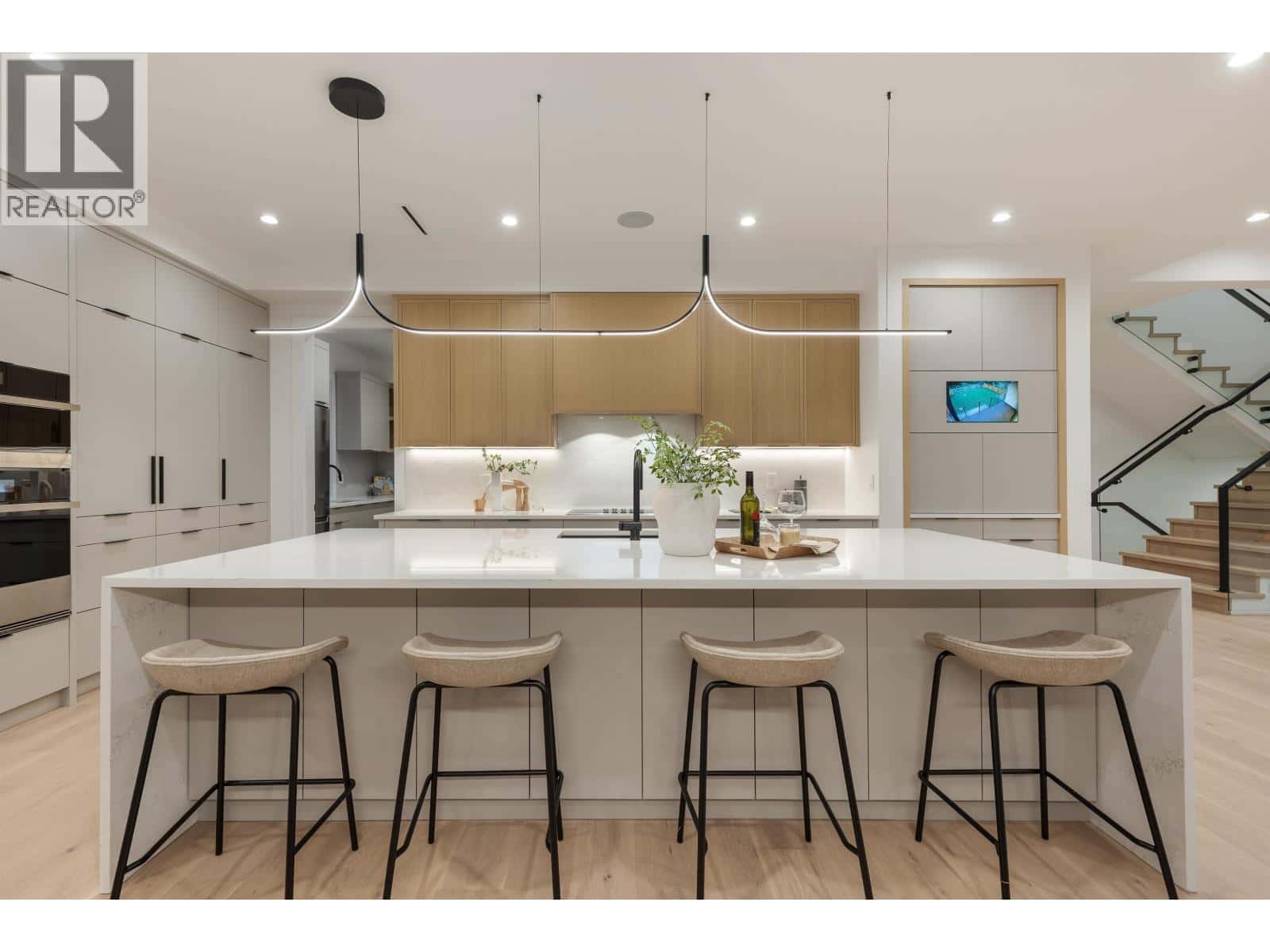 1423 PIPELINE PLACE — Coquitlam - Photo 5 of 39