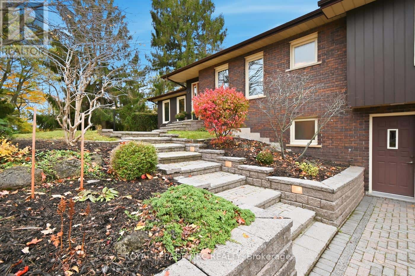 4 CEDAR STREET — Port Colborne (Sugarloaf) - Photo 4 of 49