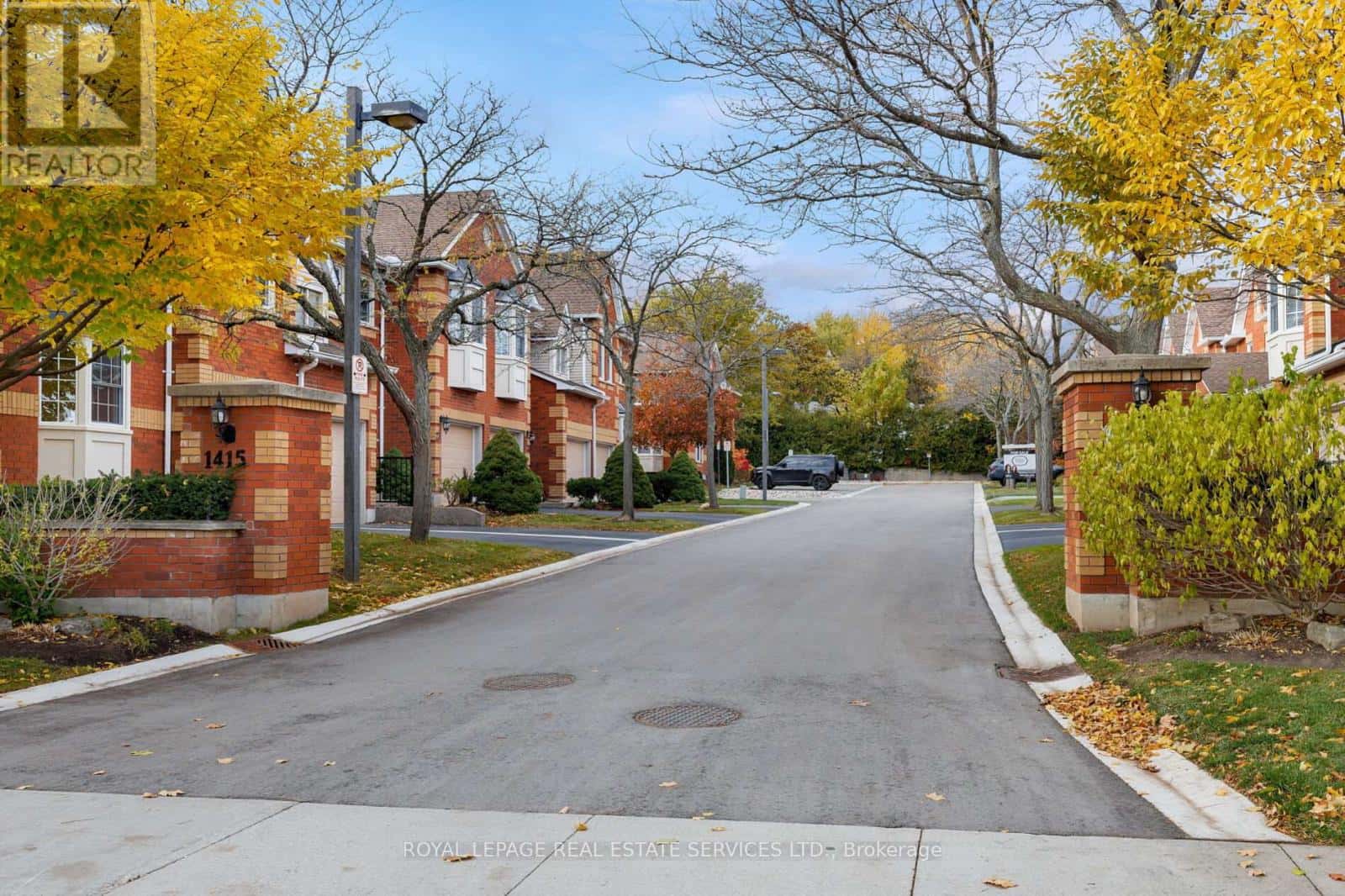 30 - 1415 HAZELTON BOULEVARD — Burlington (Tyandaga) - Photo 3 of 48