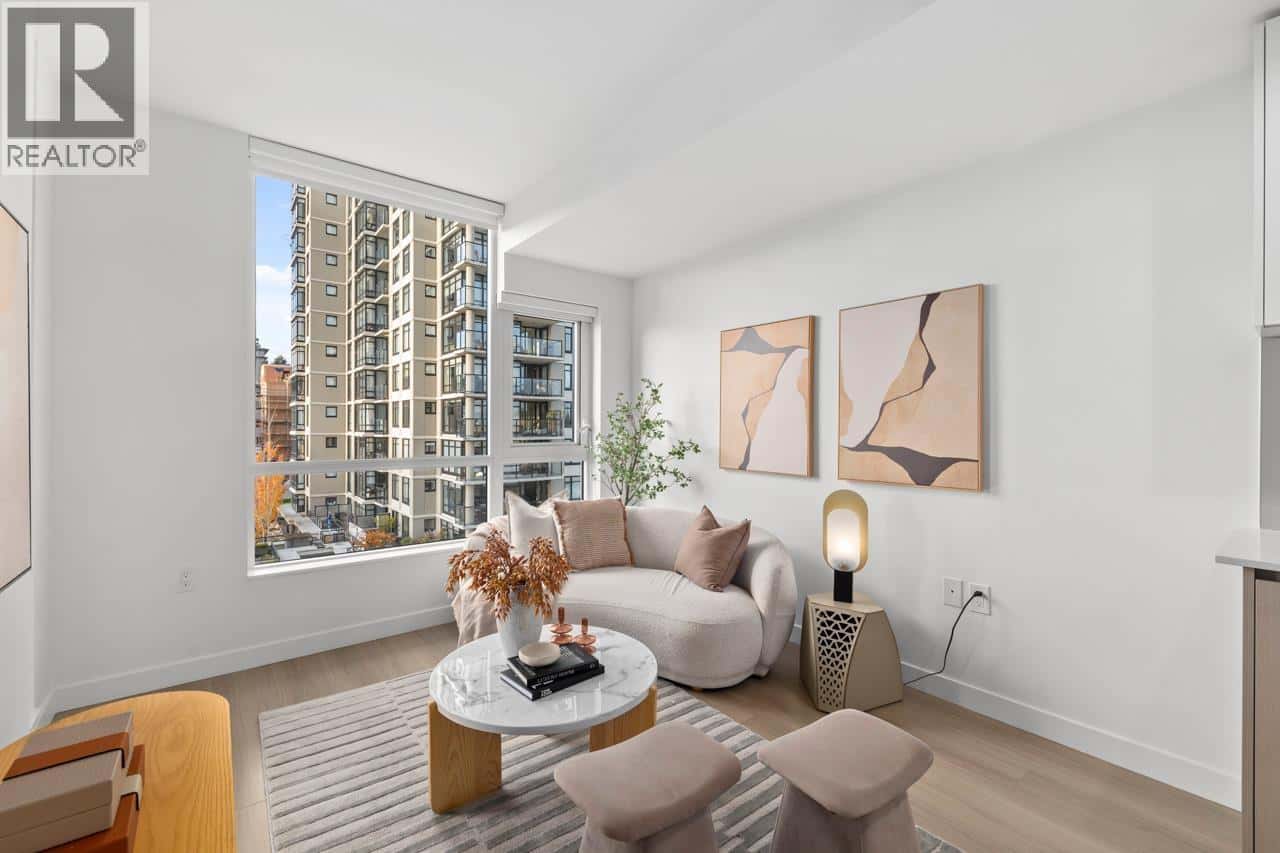 803 618 CARNARVON STREET — New Westminster - Photo 2 of 35