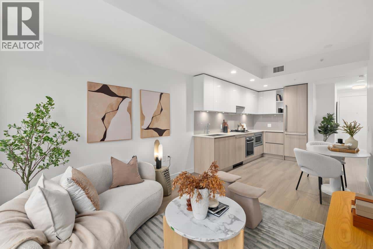 803 618 CARNARVON STREET — New Westminster - Photo 3 of 35