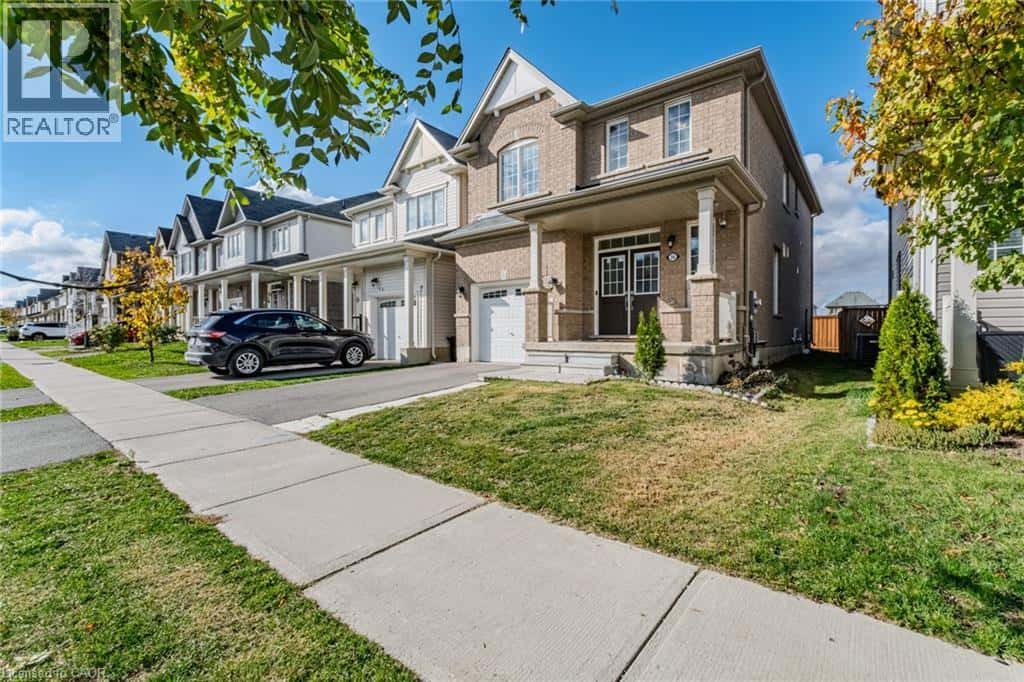 36 MUNRO CIRCLE — Brantford, Ontario - Photo 3 of 42