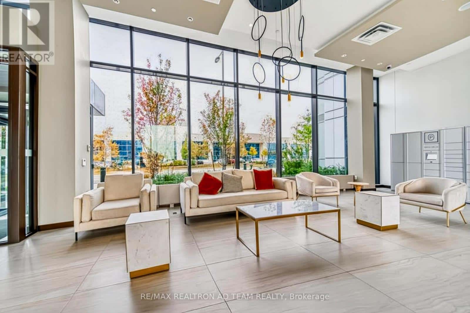 717 - 10 HONEYCRISP CRESCENT — Vaughan (Vaughan Corporate Centre) - Photo 4 of 32