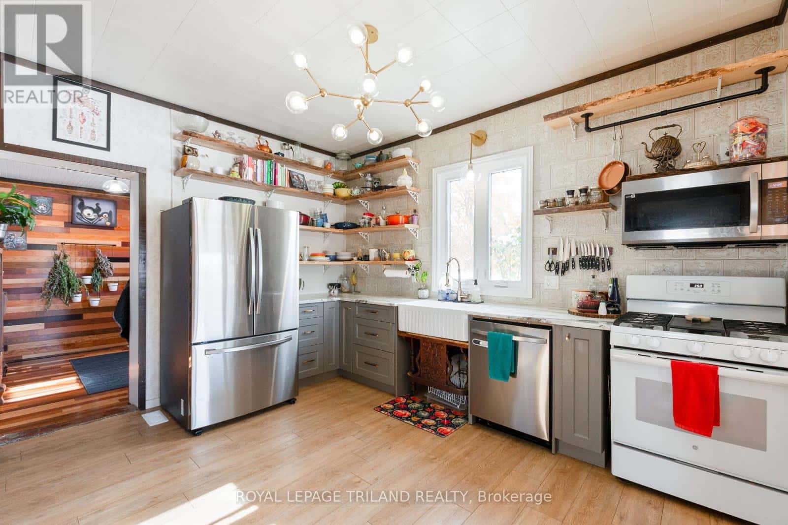 9664 BELMONT ROAD — Central Elgin (New Sarum) - Photo 4 of 50