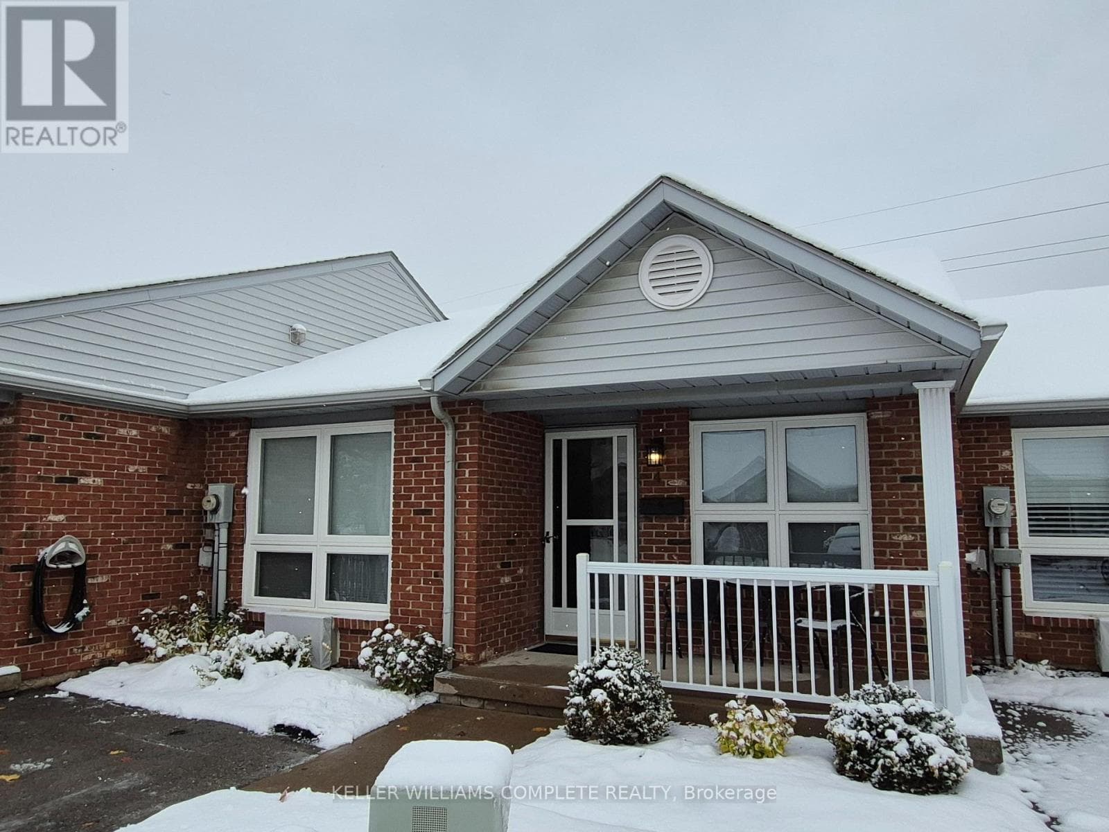 4 - 226 VANSICKLE ROAD — St. Catharines (Rykert/Vansickle) - Main photo