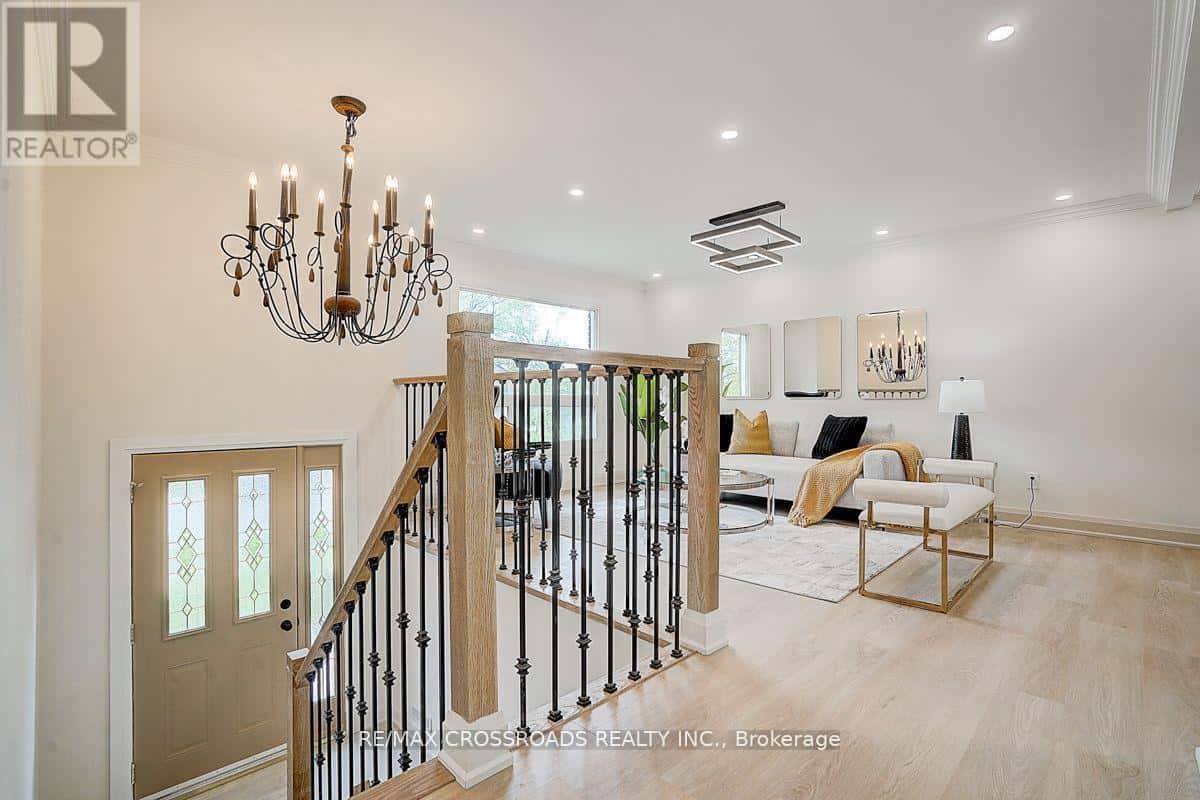 160 LETITIA STREET — Barrie (Letitia Heights) - Photo 4 of 39