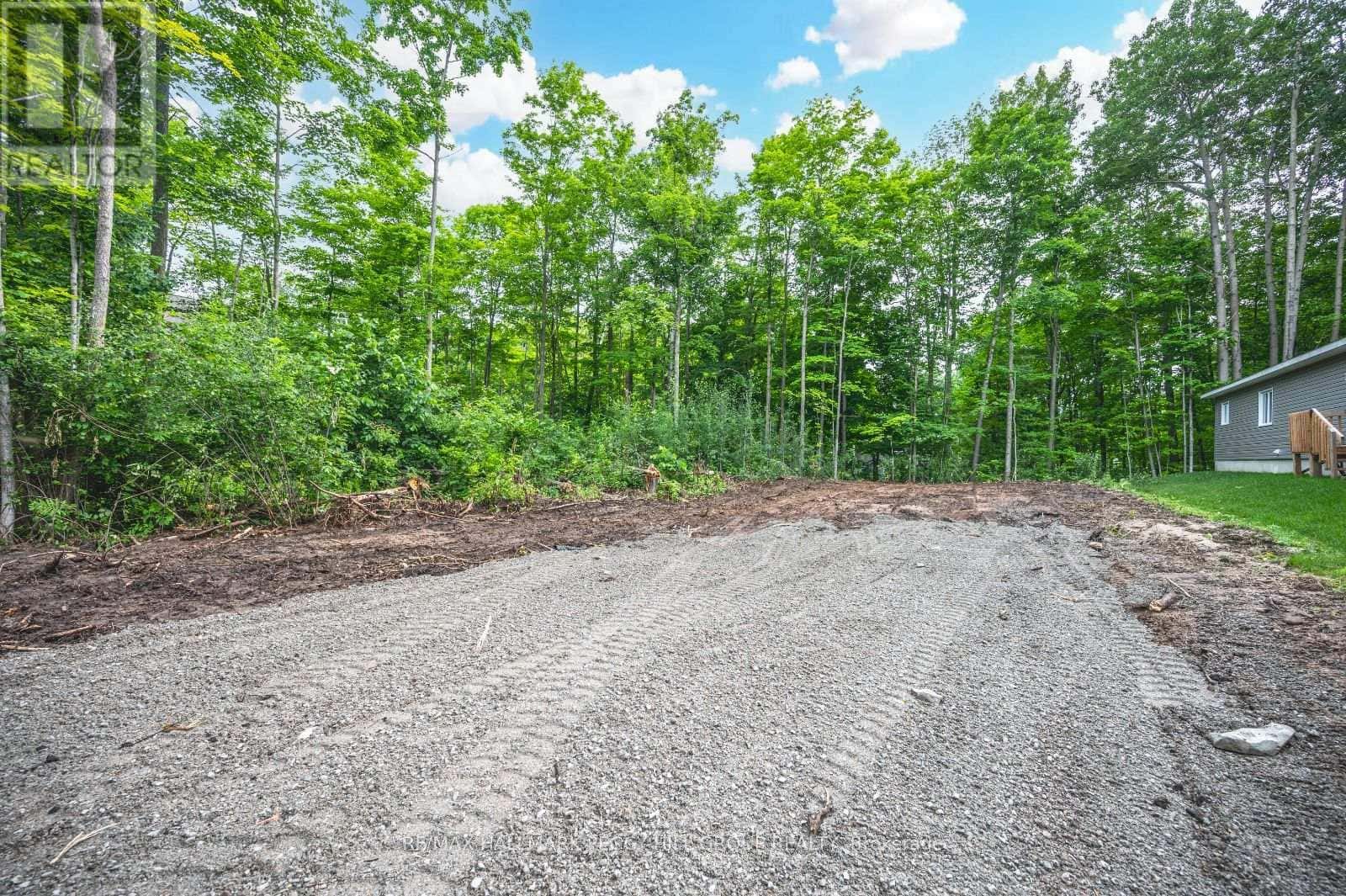 67 WOZNIAK ROAD — Penetanguishene, Ontario - Photo 3 of 6