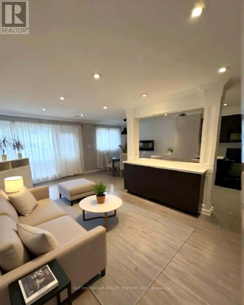 68 - 215 MISSISSAUGA VALLEY BOULEVARD — Mississauga (Mississauga Valleys) - Photo 3 of 34