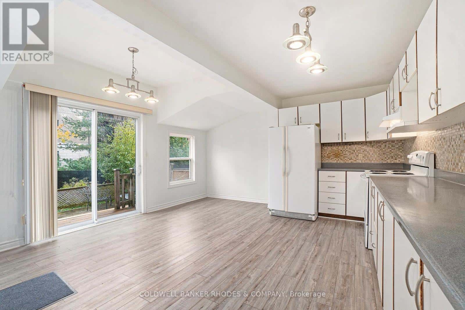 100 PRINCE ALBERT STREET — Ottawa - Photo 5 of 32