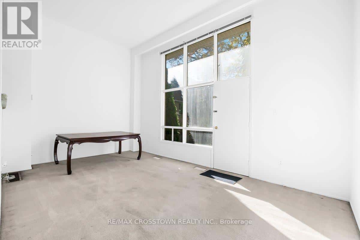 20 - 627 RATHBURN ROAD — Toronto (Eringate-Centennial-West Deane) - Photo 5 of 28