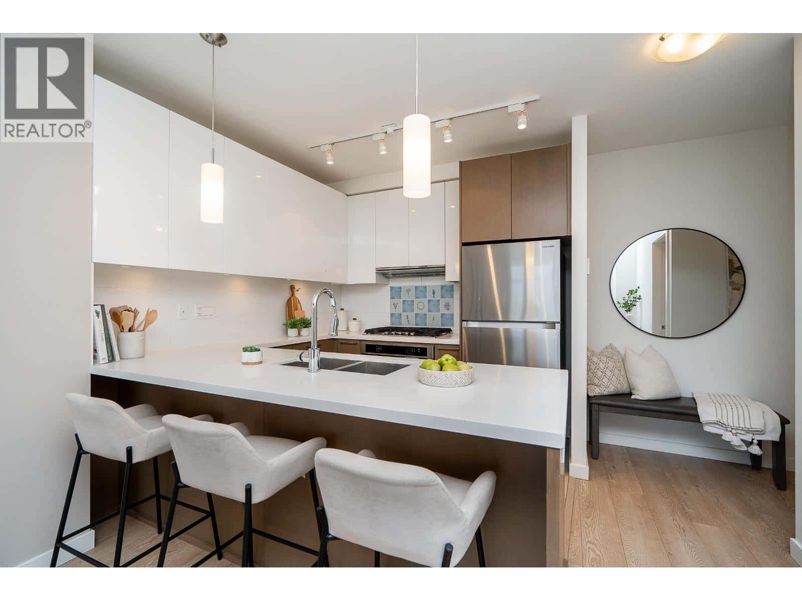 2209 3080 LINCOLN AVENUE — Coquitlam - Photo 2 of 40