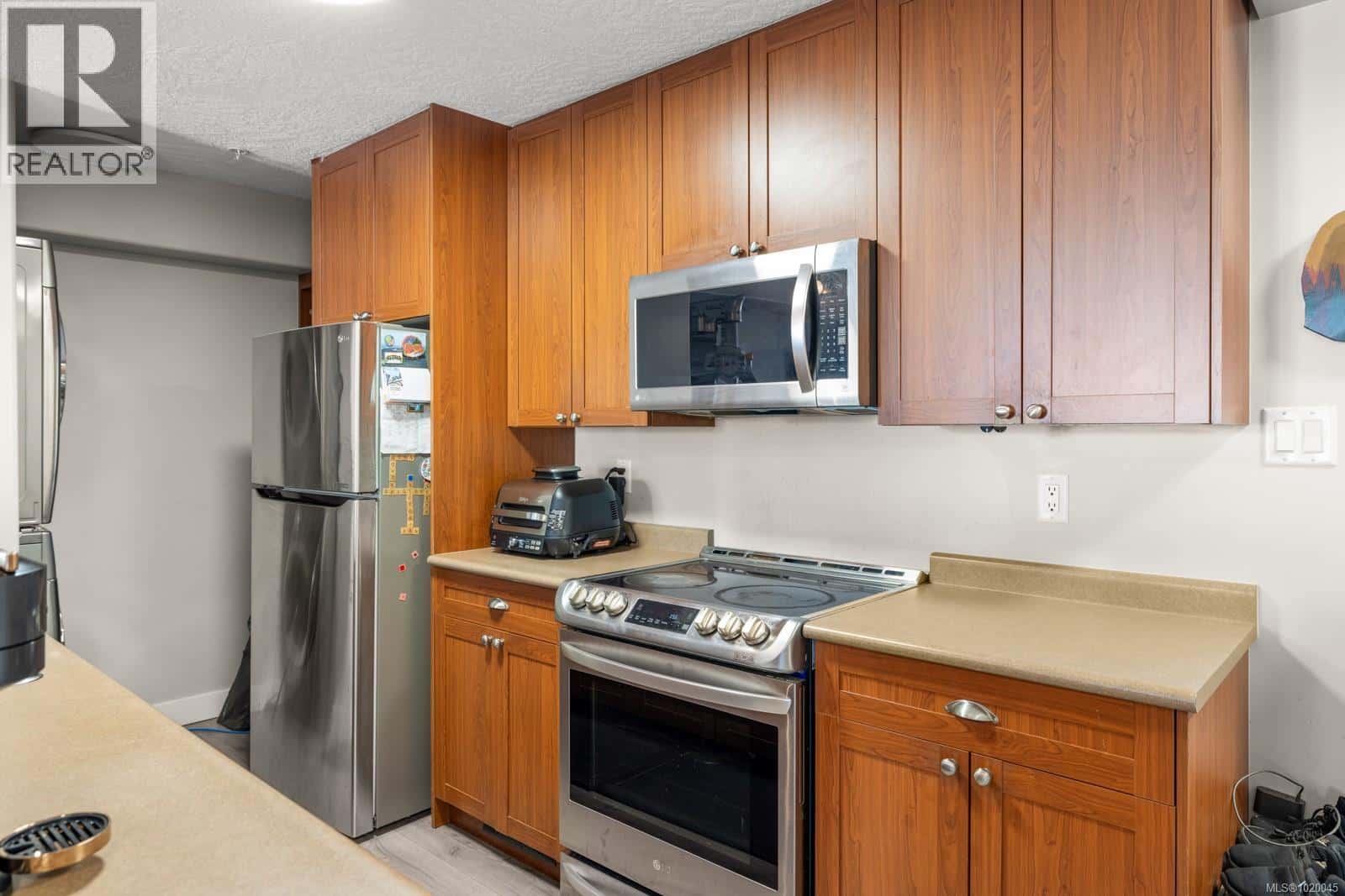 213 2829 Peatt Rd — Langford - Photo 5 of 19