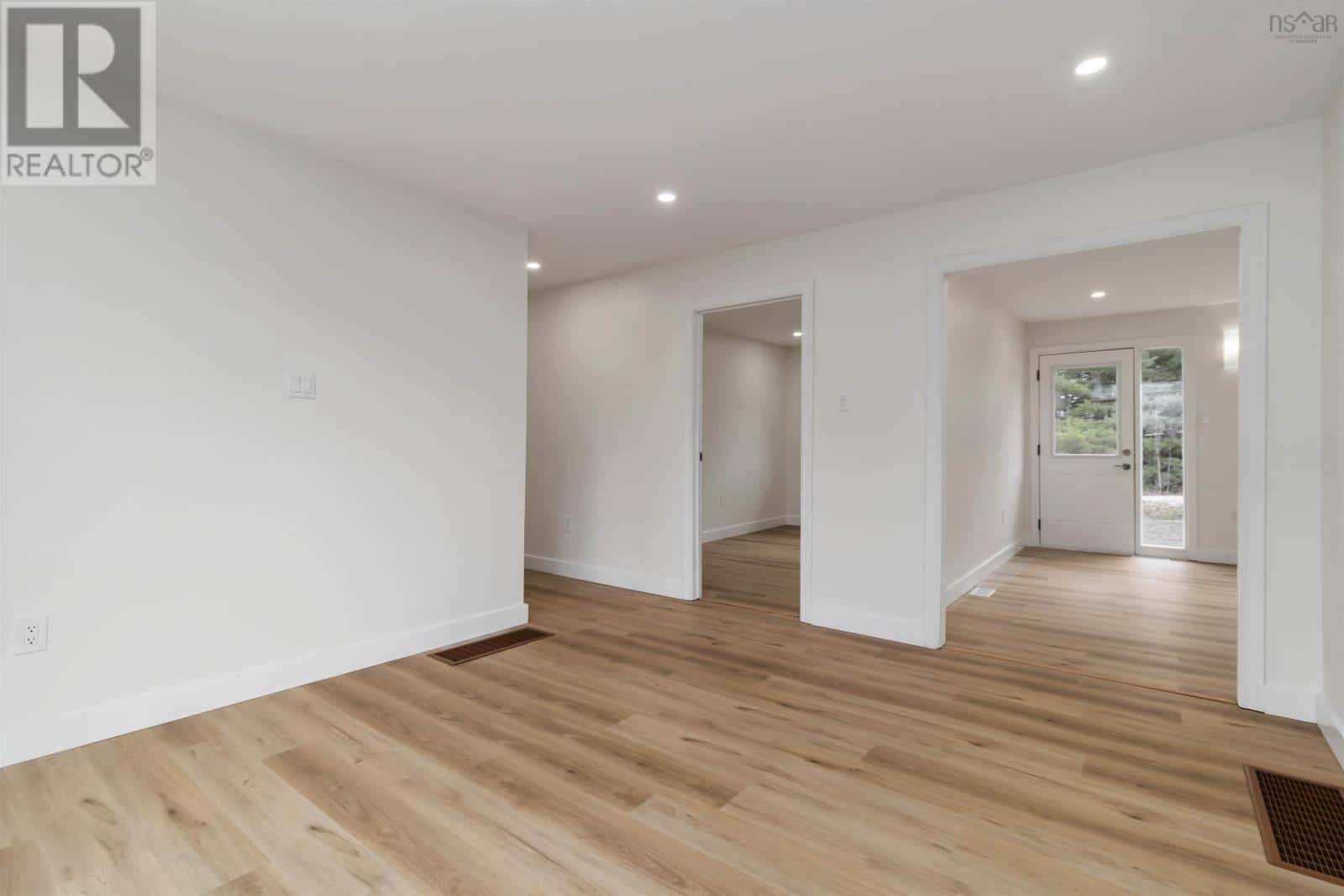 27 Countway Road — Chester Basin - Photo 4 of 20