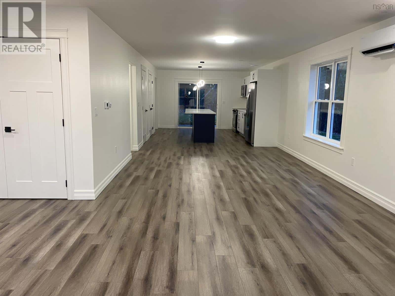 552 GLEN ALLAN Drive — Bridgewater - Photo 3 of 25