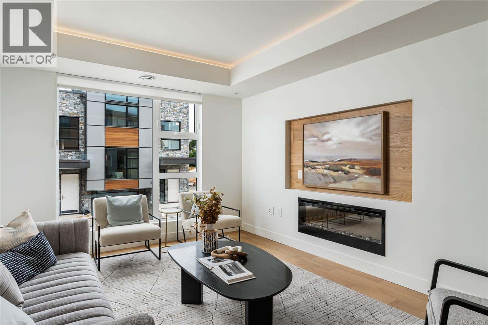 32 4253 Dieppe Rd — Saanich - Photo 3 of 43