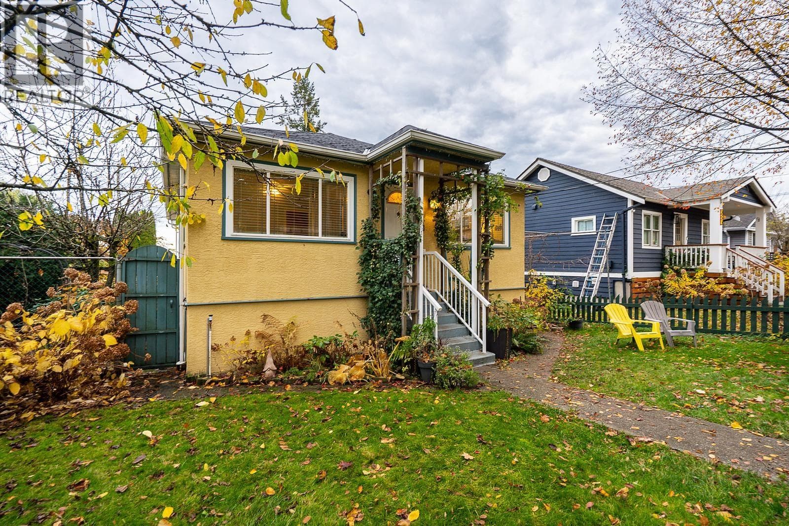 430 GARRETT STREET — New Westminster - Main photo
