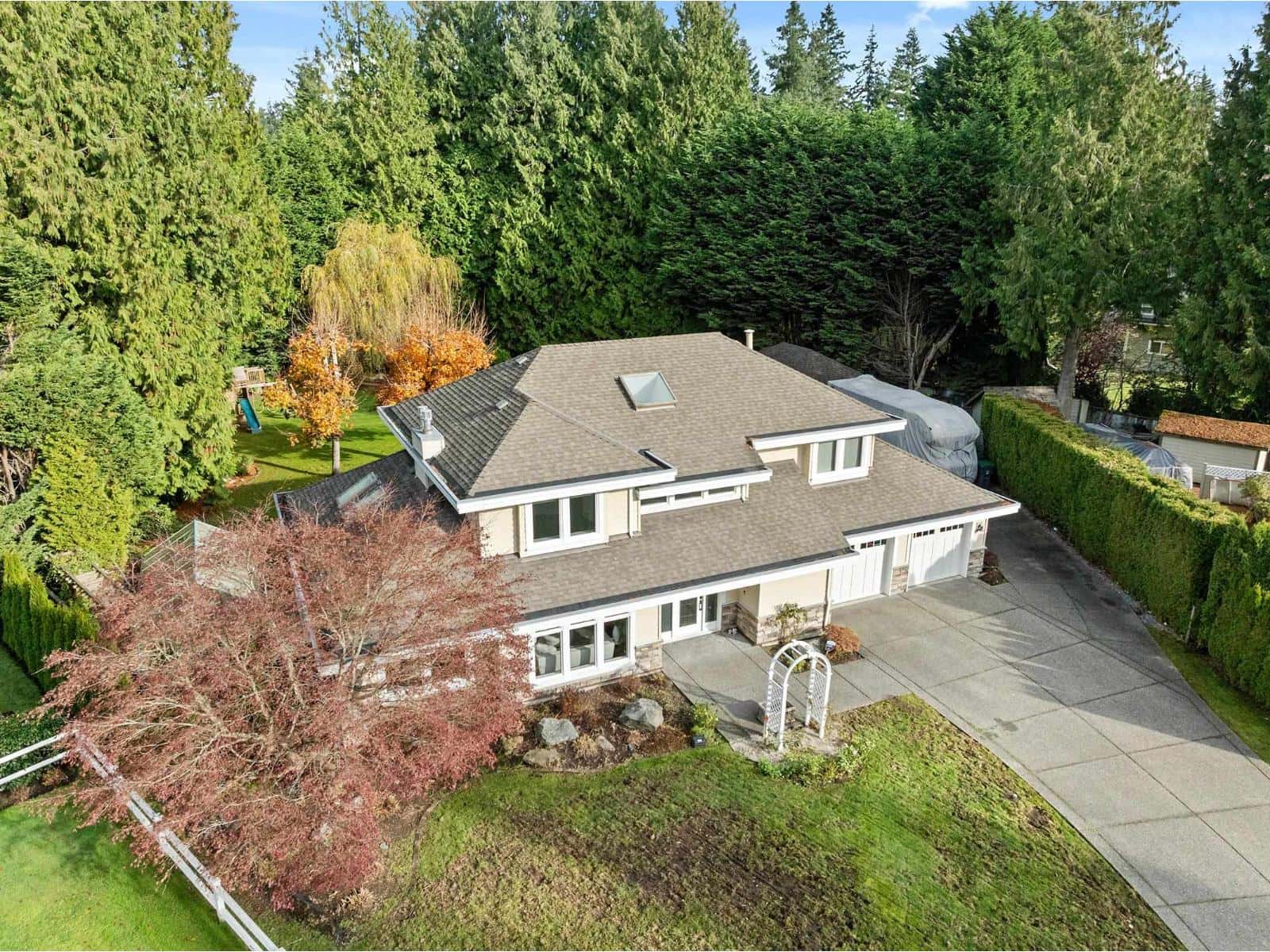 1944 133B STREET — Surrey - Photo 2 of 36