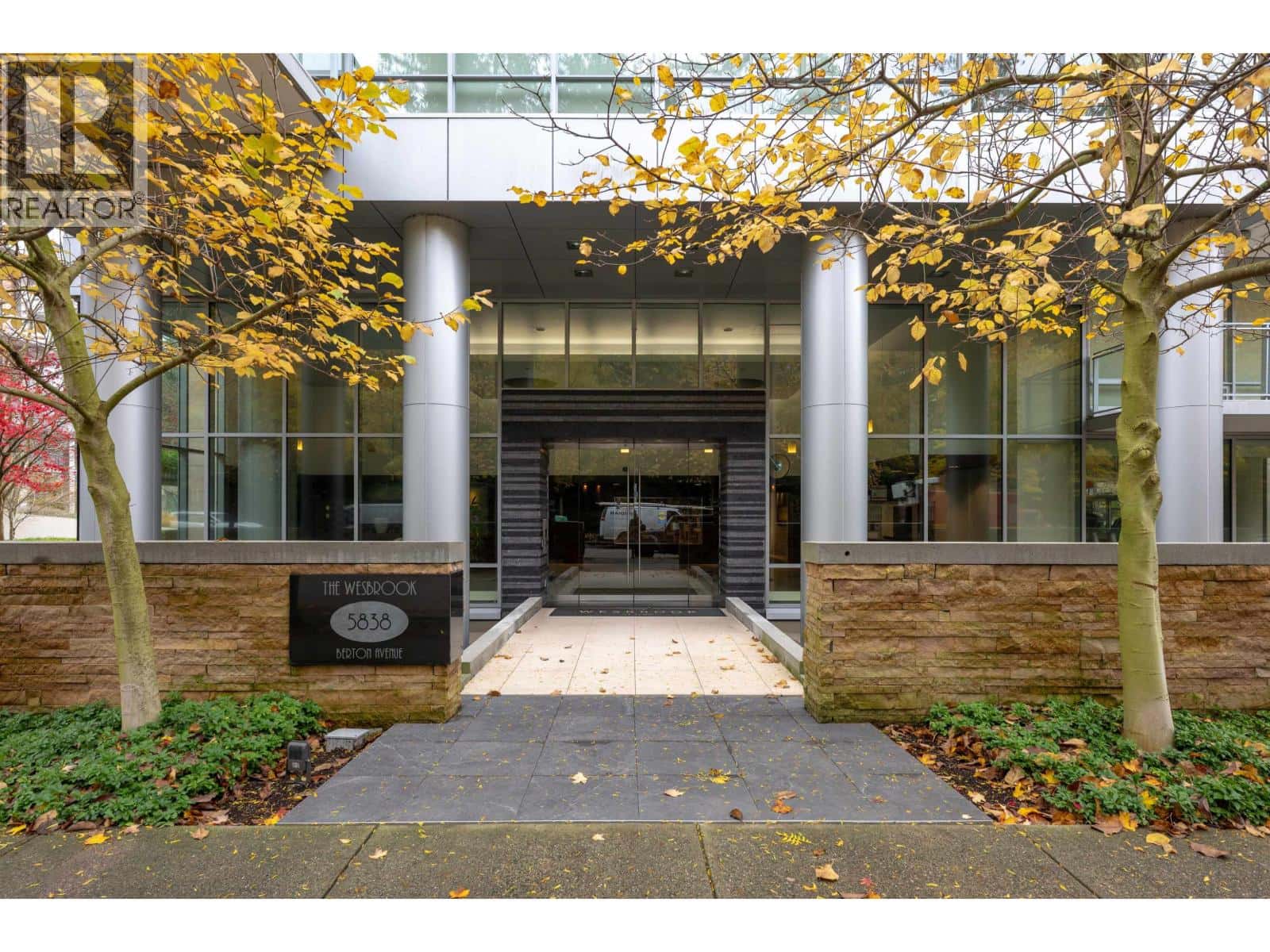 403 5838 BERTON AVENUE — Vancouver - Photo 2 of 21