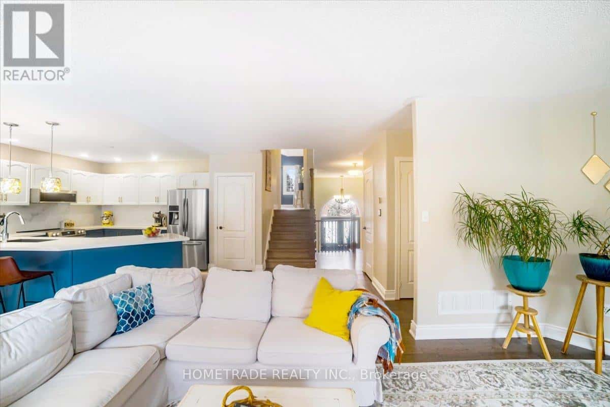 52 BLOXHAM PLACE — Barrie (Bayshore) - Photo 4 of 32