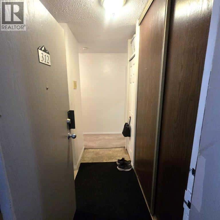 312B, 5611 9 Avenue — Edson - Photo 2 of 29