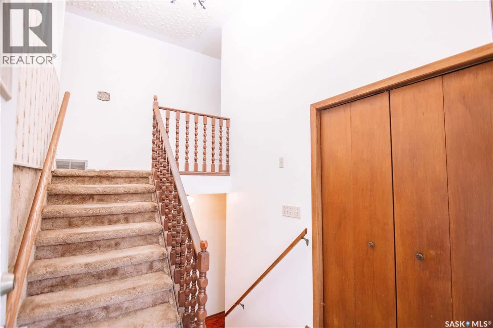 31 Trifunov CRESCENT — Regina - Photo 2 of 30