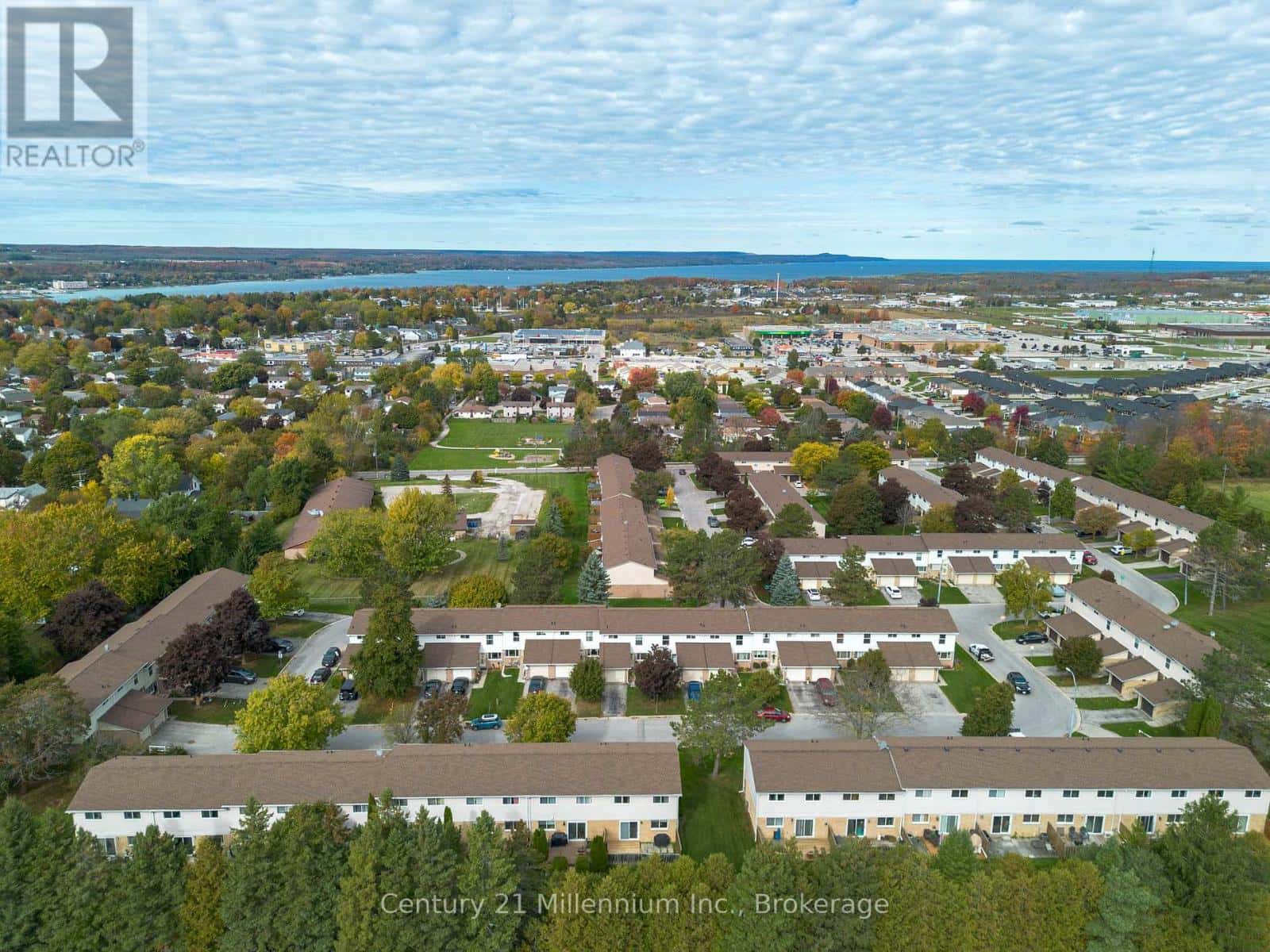 62 - 62 LAURIE CRESCENT — Owen Sound - Photo 5 of 33