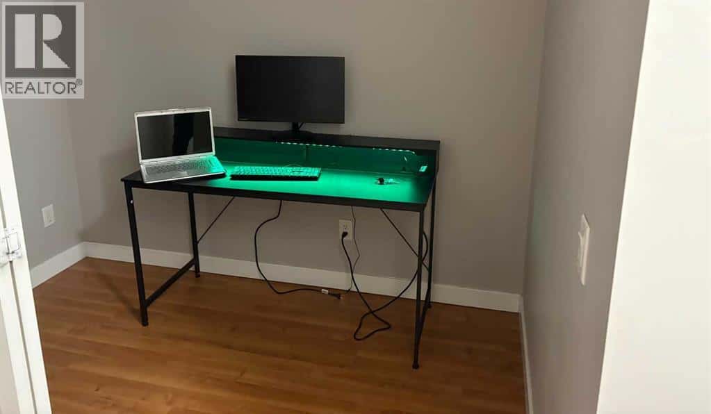 206, 323 18 Avenue SW — Calgary, Alberta - Photo 3 of 13