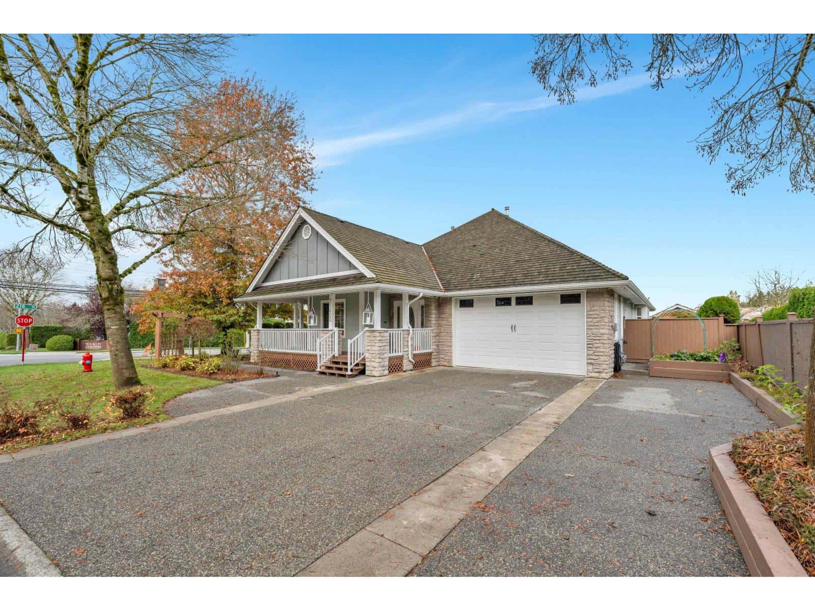 21605 47A AVENUE — Langley - Photo 3 of 37