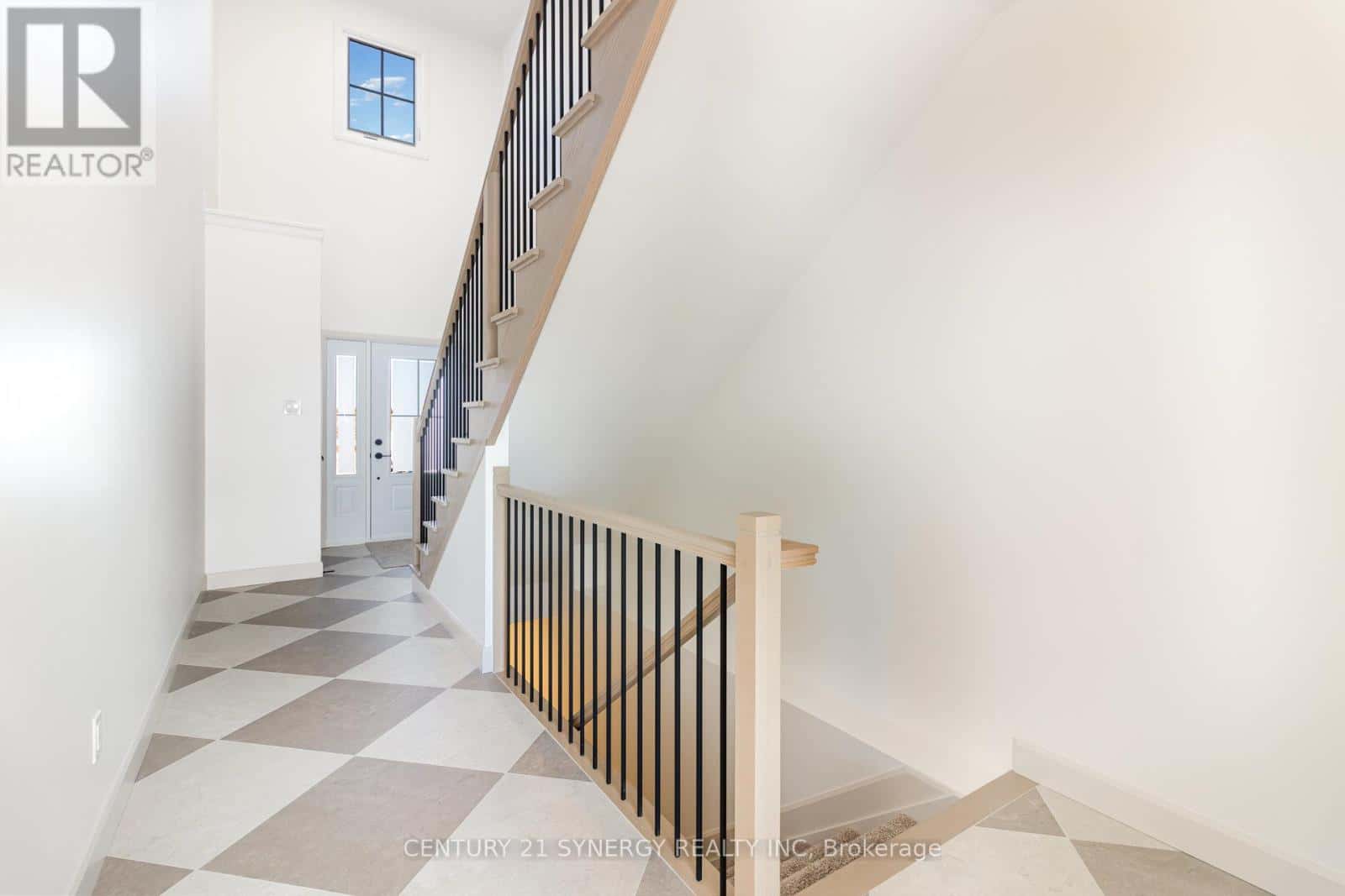 01 HELEN STREET — North Stormont - Photo 3 of 37