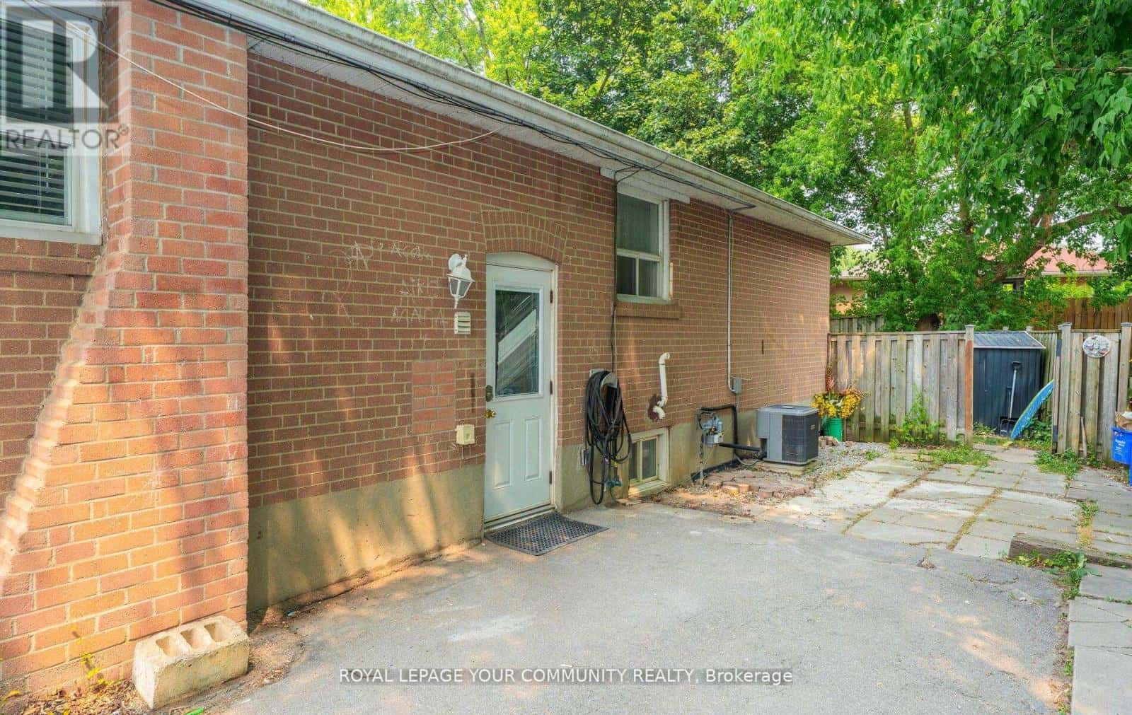 53 NEWBURY DRIVE — Newmarket (Bristol-London), Ontario - Photo 3 of 44